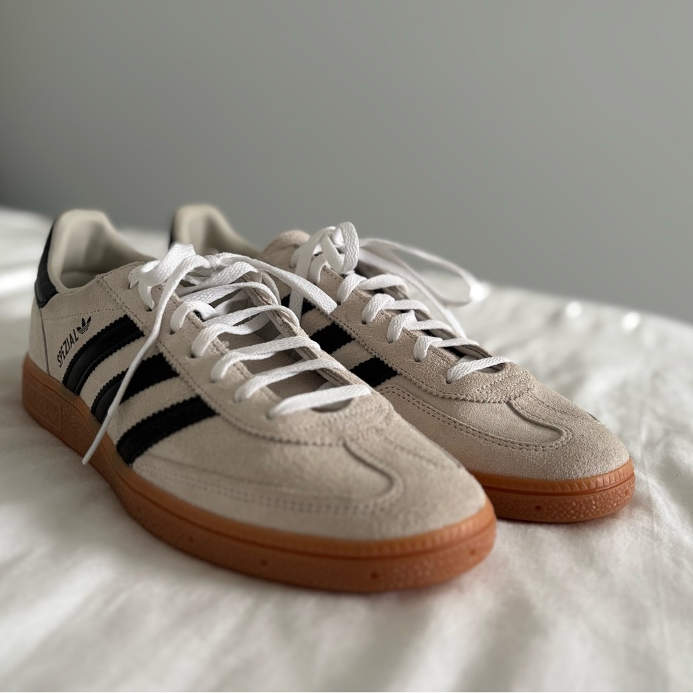 Adidas Handball Spezial Sneakers - Alumina / Core Black / Cloud White